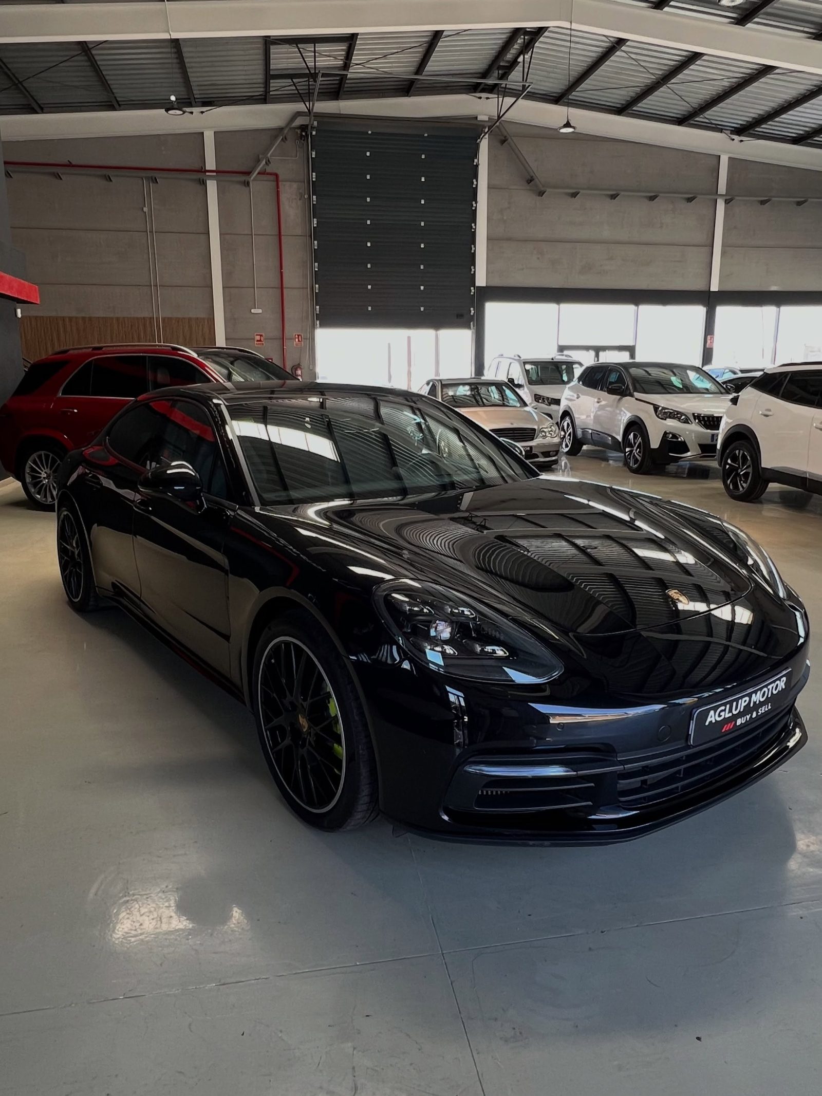 PORSCHE PANAMERA