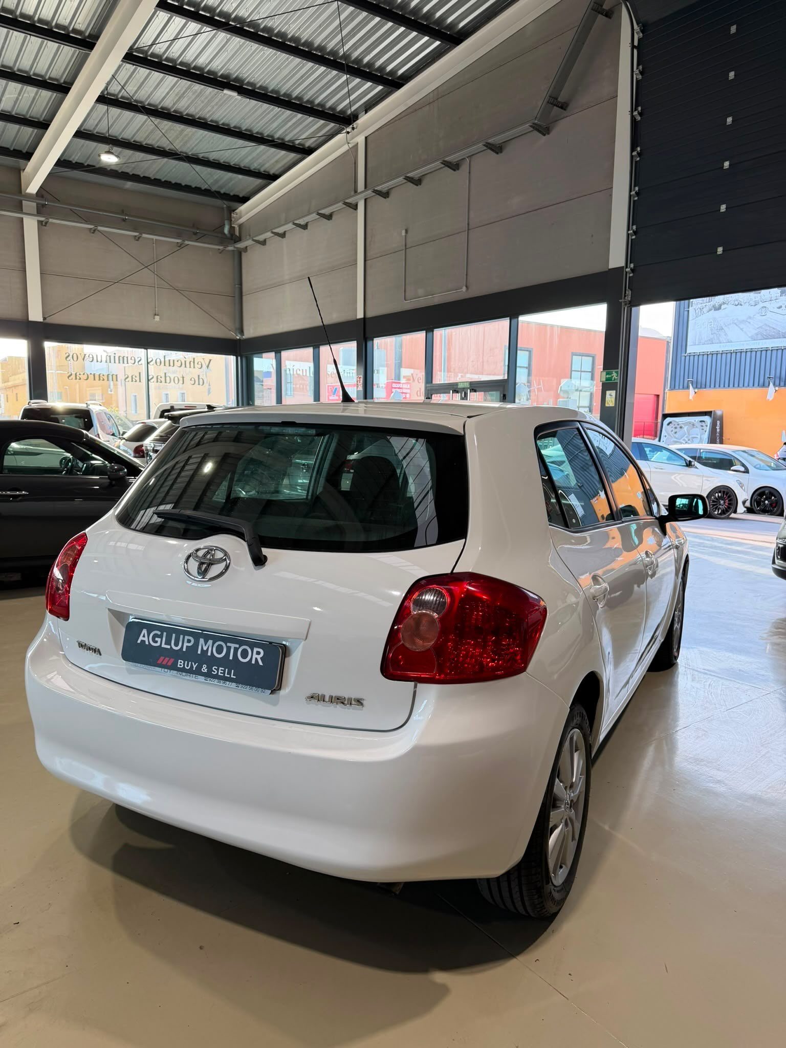 TOYOTA auris