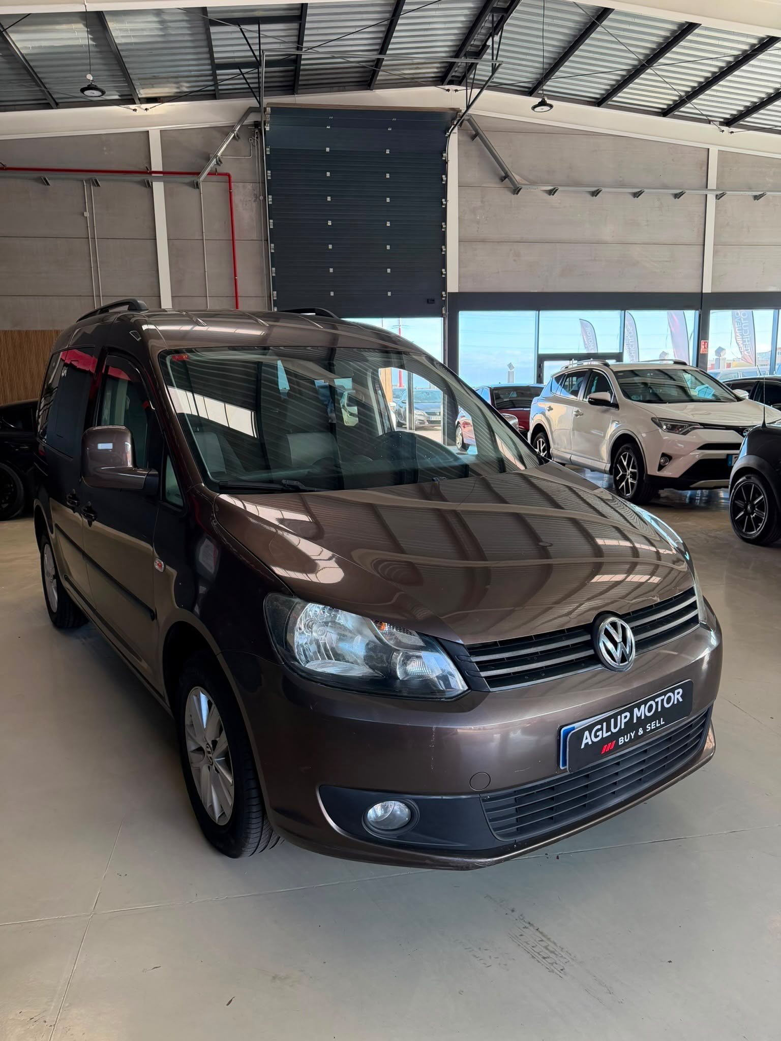 VOLKSWAGEN CADDY