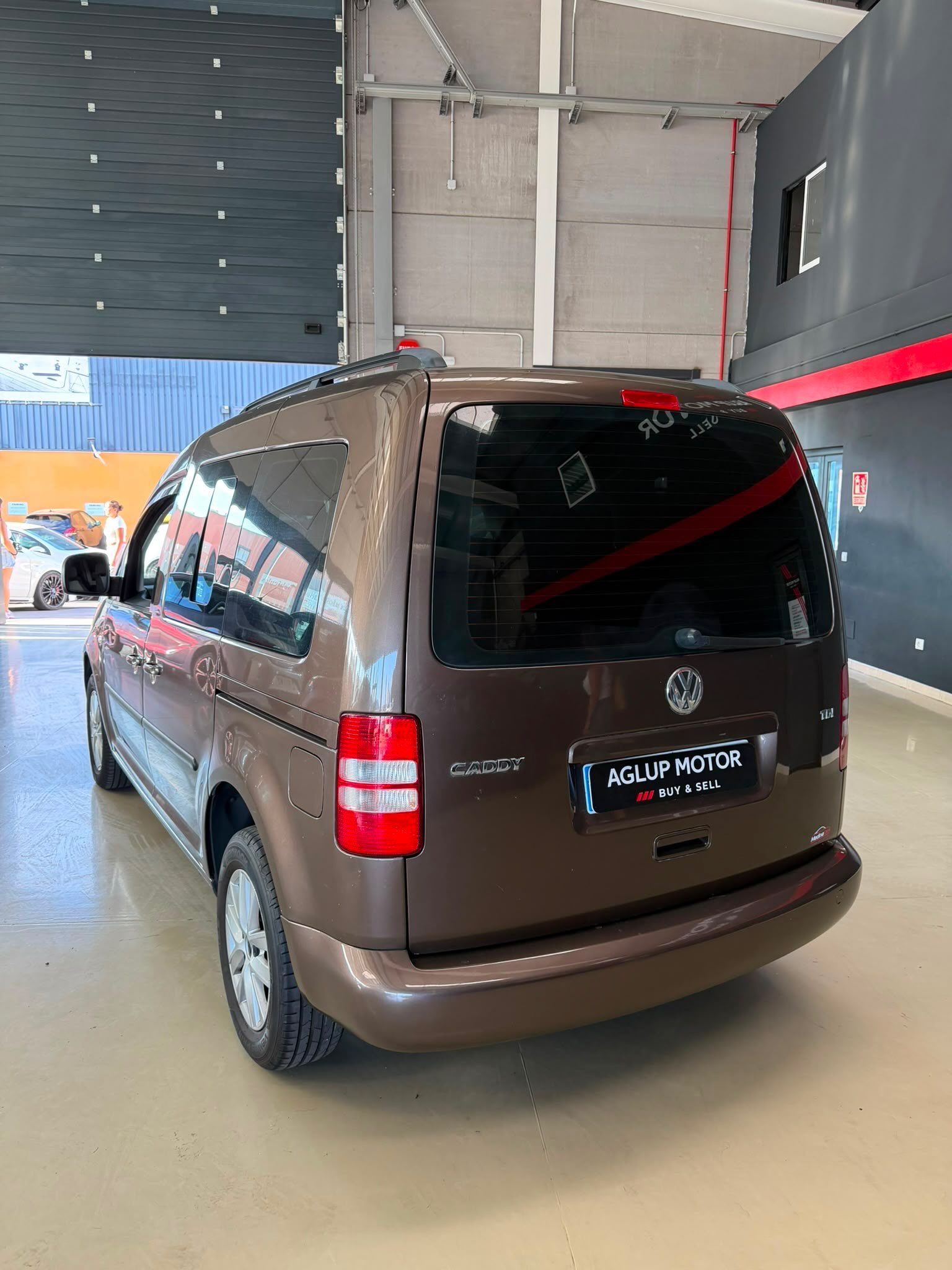 VOLKSWAGEN CADDY