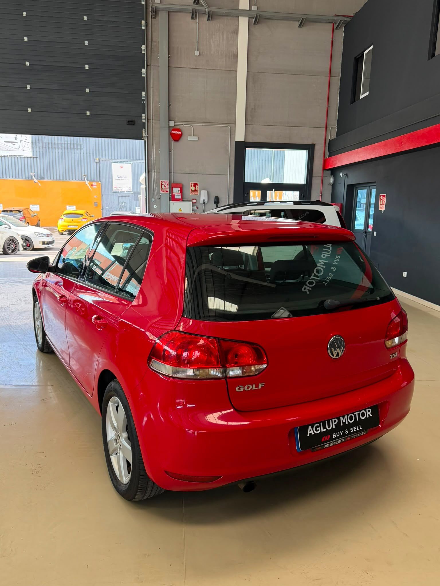 VOLKSWAGEN golf