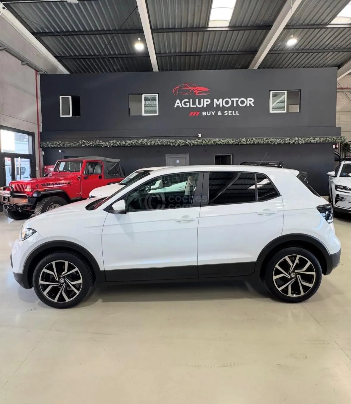 VOLKSWAGEN T-Cross